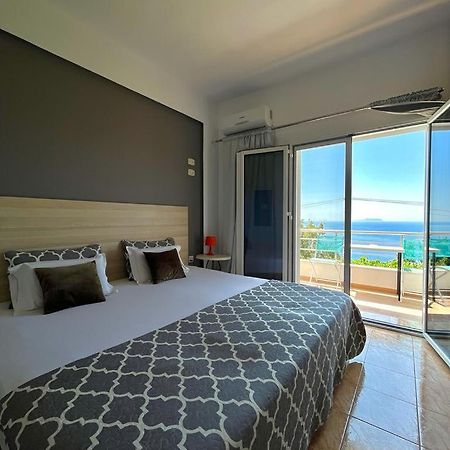 Hotel Salt Life à Dhërmi Extérieur photo