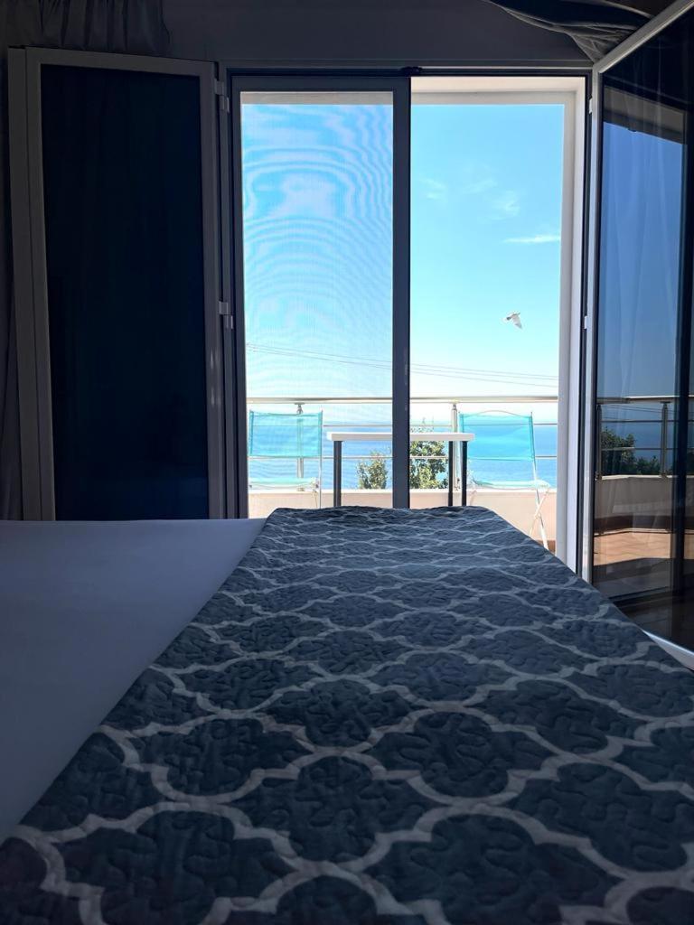 Hotel Salt Life à Dhërmi Extérieur photo