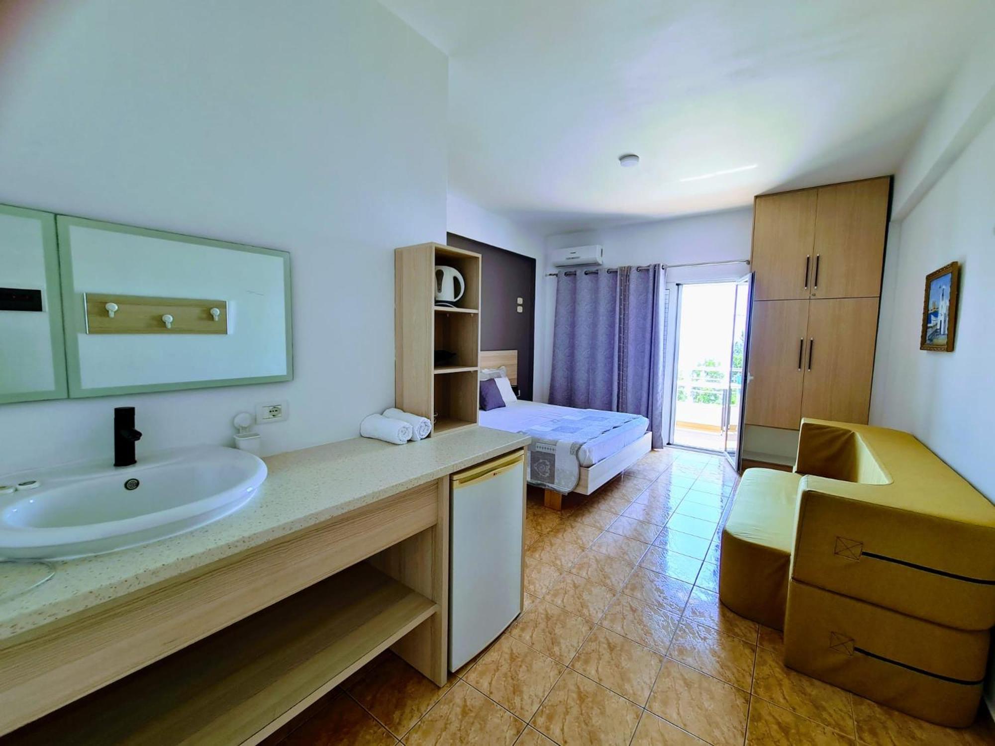 Hotel Salt Life à Dhërmi Extérieur photo