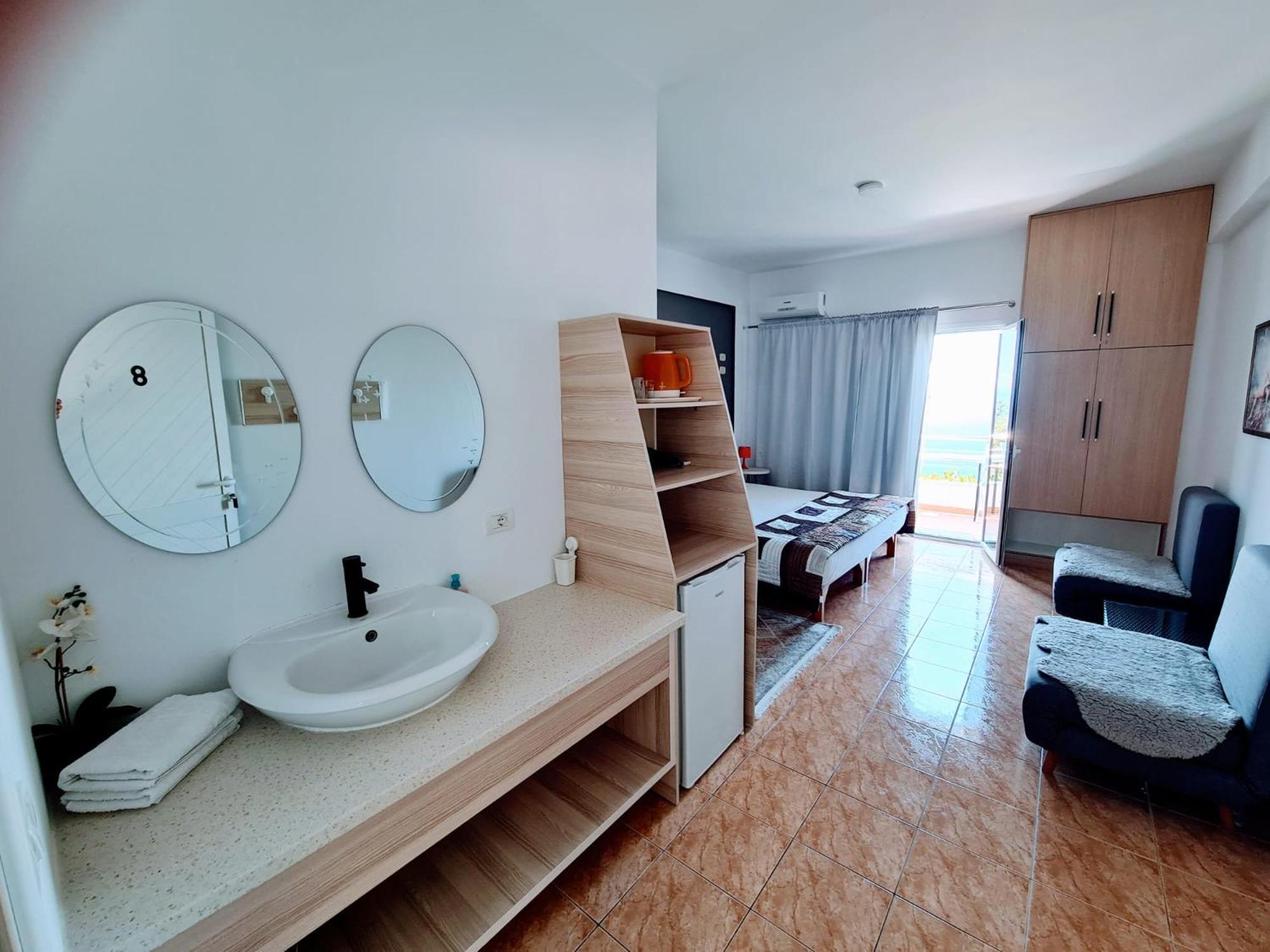 Hotel Salt Life à Dhërmi Extérieur photo