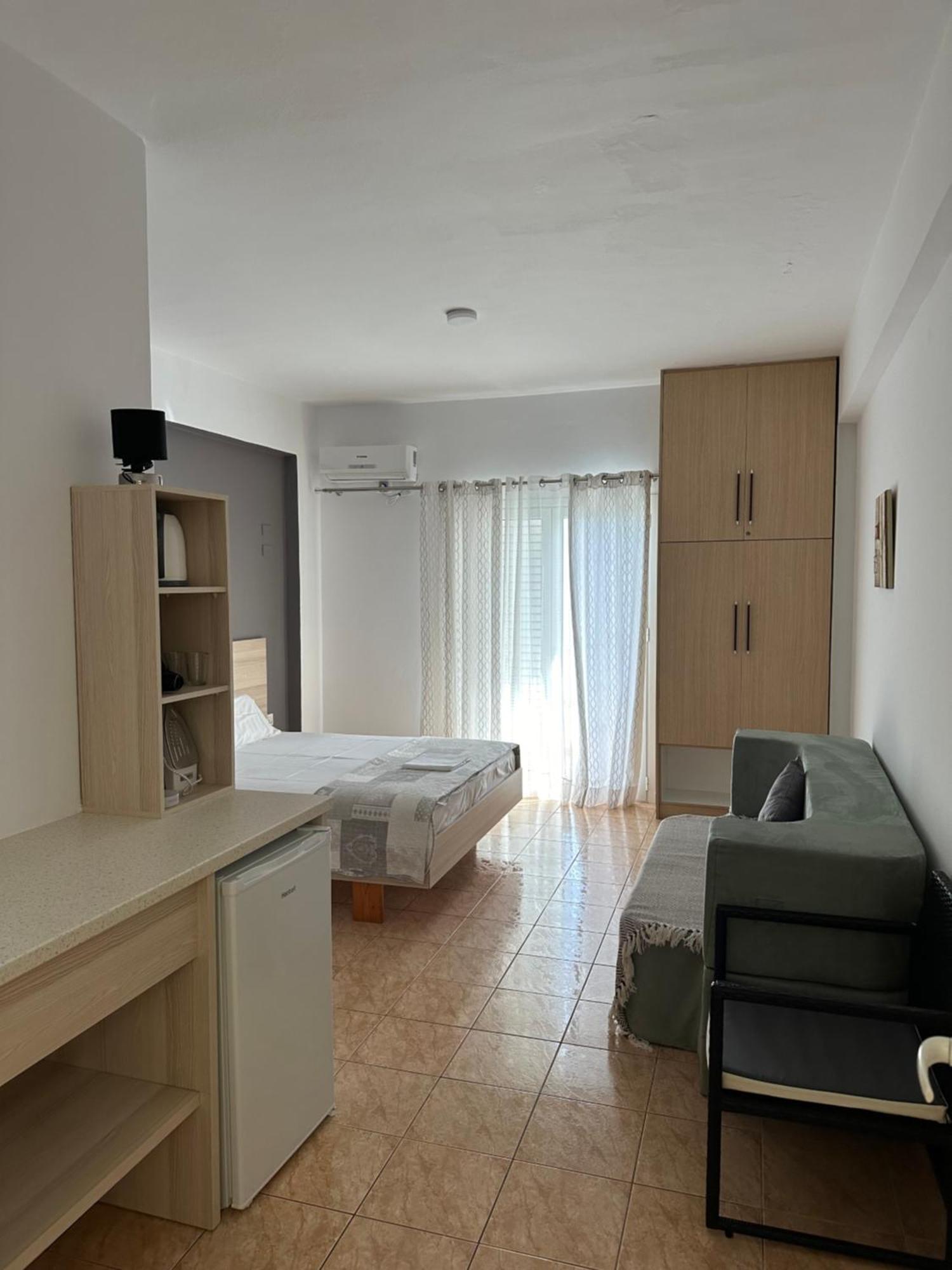 Hotel Salt Life à Dhërmi Extérieur photo