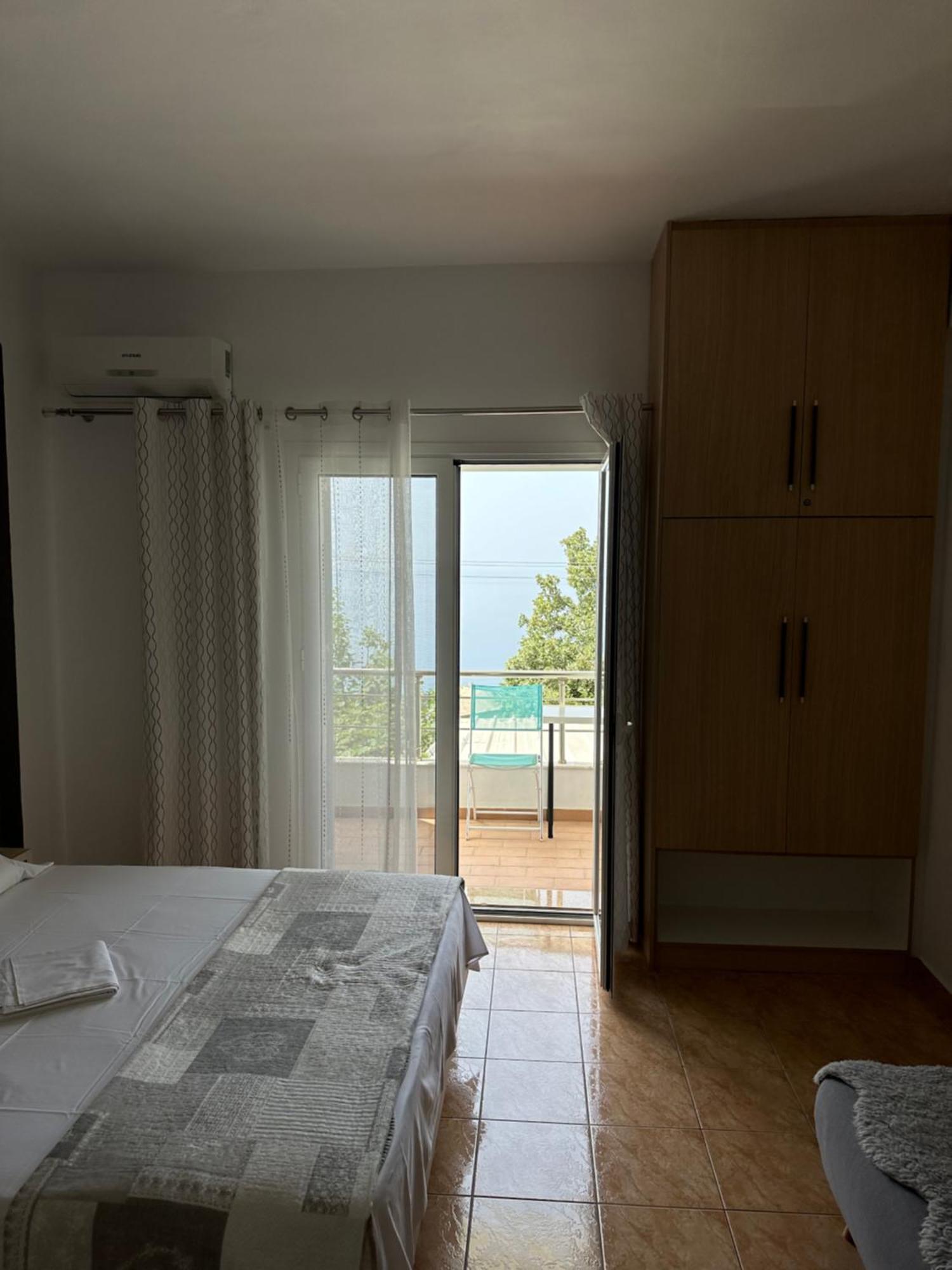 Hotel Salt Life à Dhërmi Extérieur photo