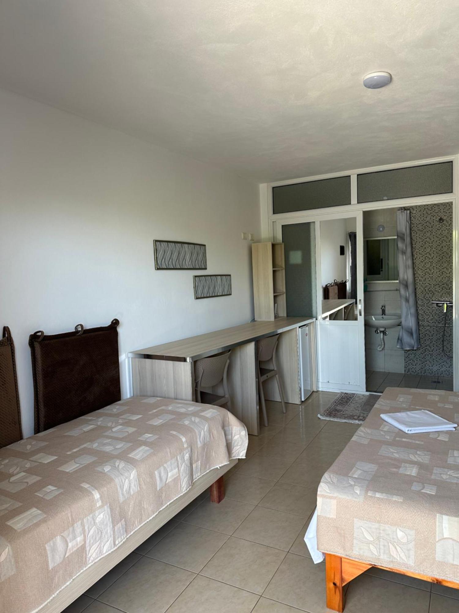 Hotel Salt Life à Dhërmi Extérieur photo