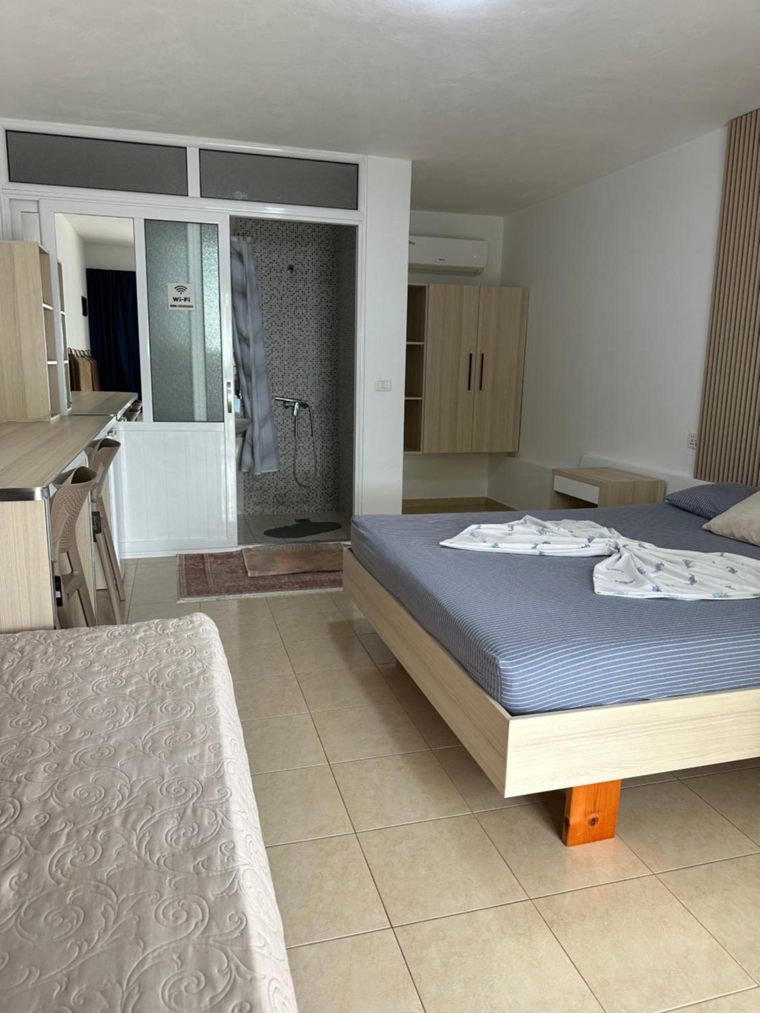 Hotel Salt Life à Dhërmi Extérieur photo